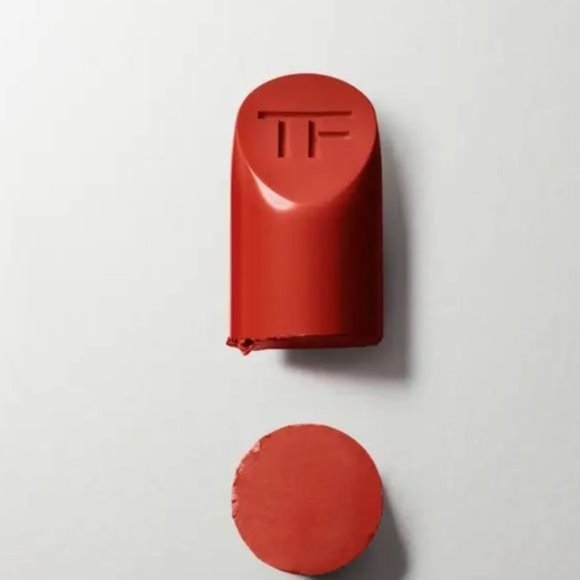 TOM FORD Lip Color Matte #16 SCARLETT ROUGE mini - Picture 2 of 5